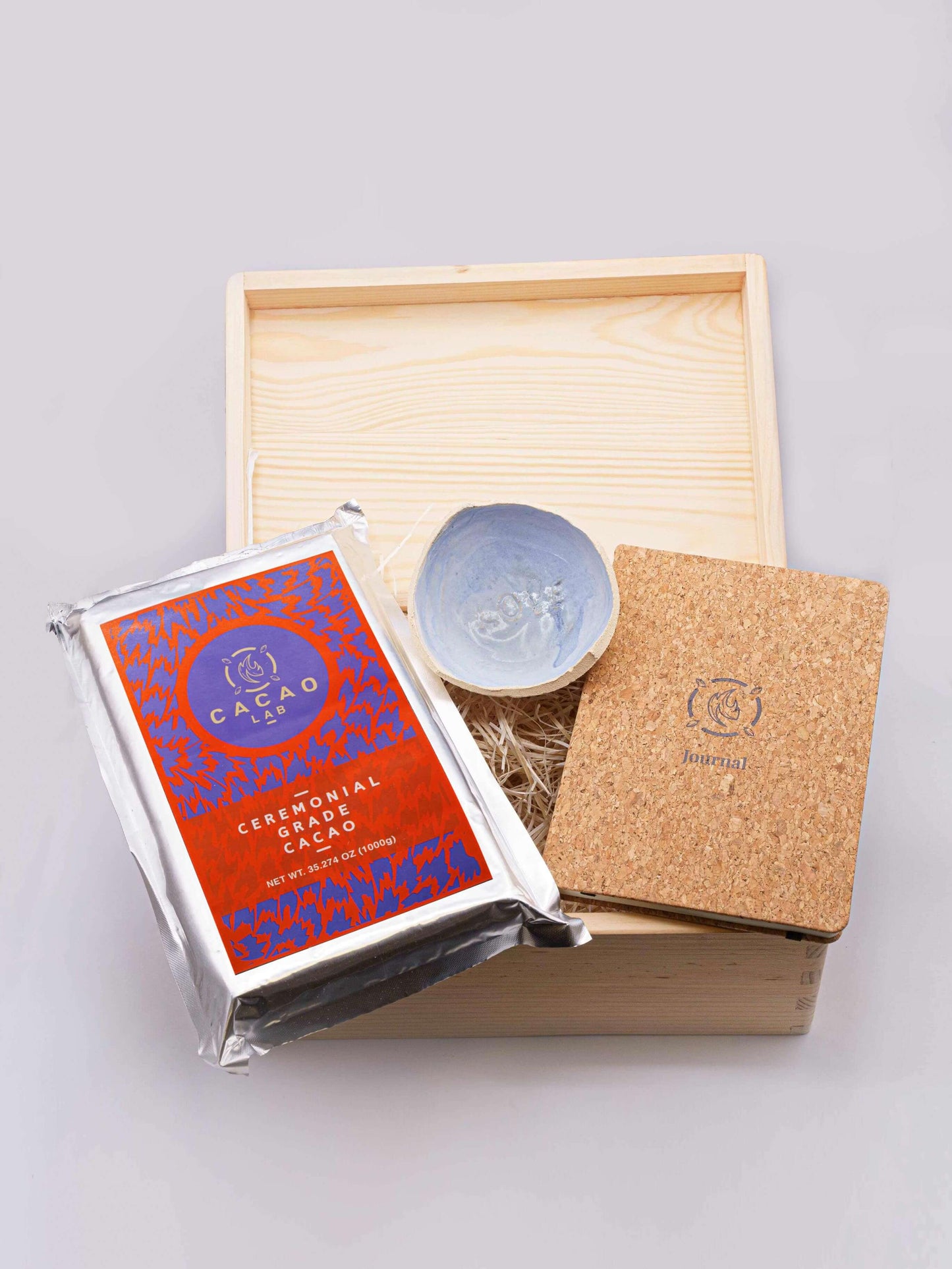 Kakao-Dieta-Box mit zeremoniellem Kakao, Tonschale und Kakao-Meditationstagebuch